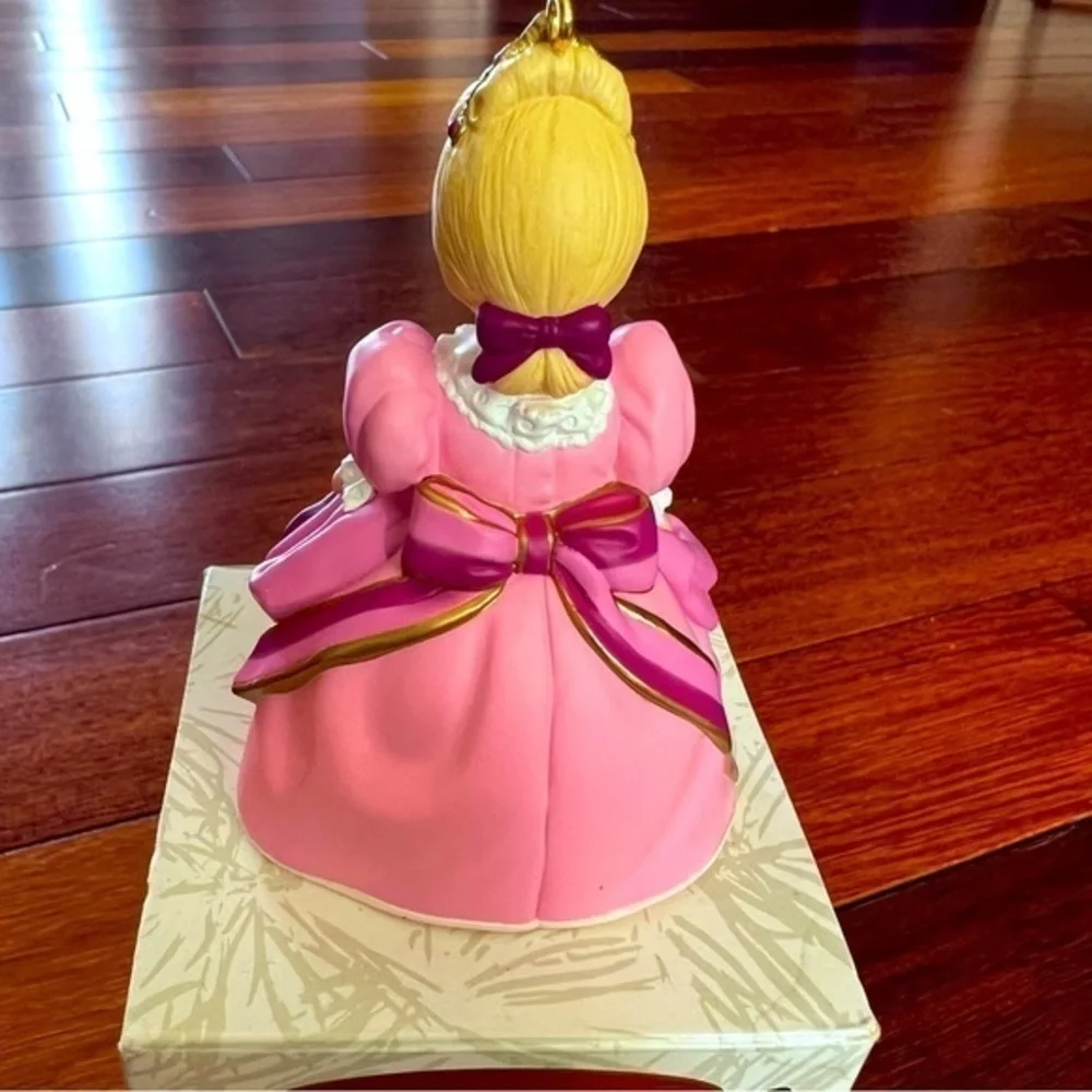 NWB vintage collectible Hallmark Cinderella ornament
